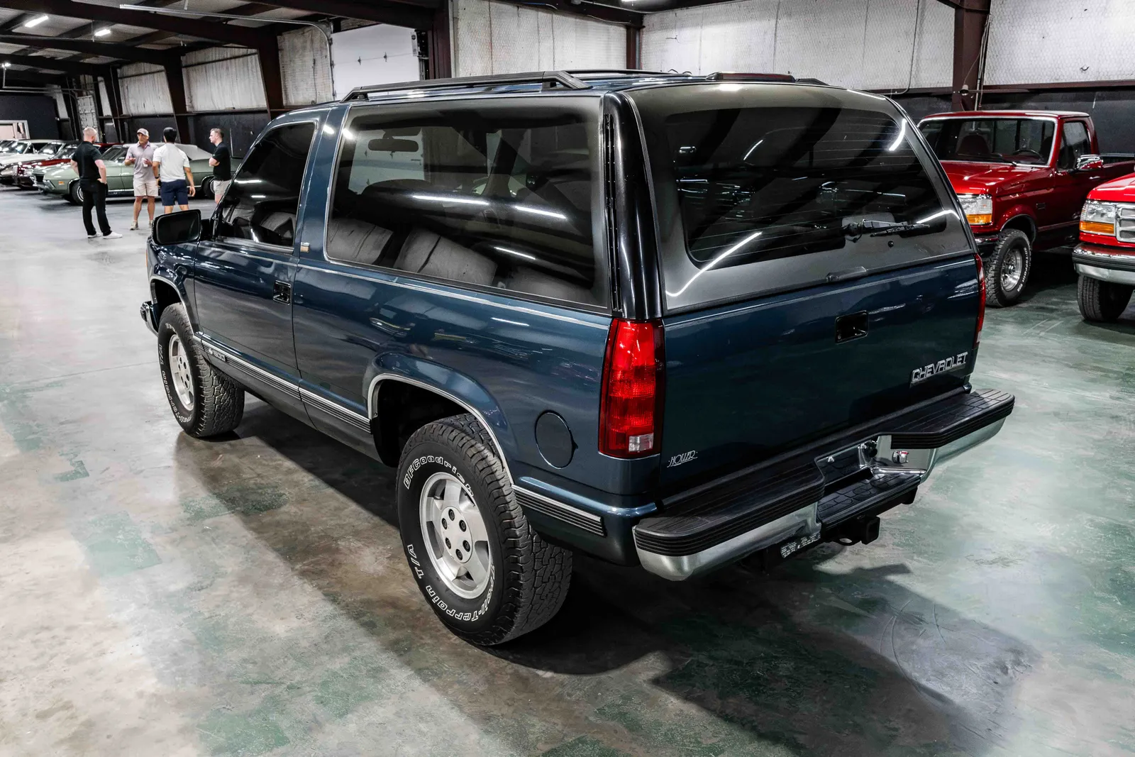1994-Chevrolet-Blazer-Medium Dark Teal Metallic-1GNEK18K2RJ324769--35.jpg
